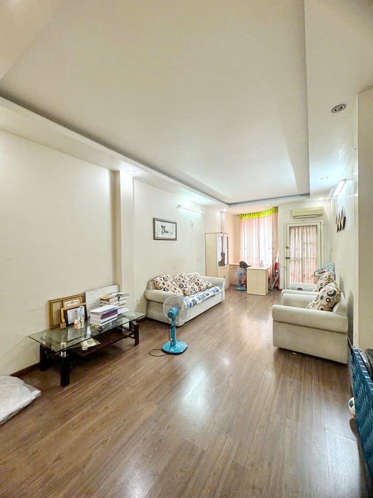 Bán nhà 4 lầu mặt tiền đường gần chợ Phạm Thế Hiển P.4 Q8 - Giá: 9 Tỷ nhỉnh